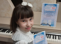 Ученица ДМШ № 1 города Пензы Ева Правдина стала лауреатом Международного конкурса искусств «Новогоднее чудо»